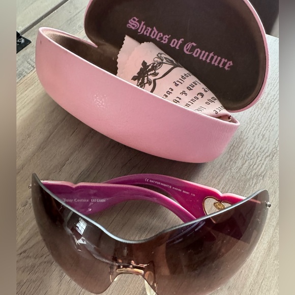 Juicy Couture Accessories - Juicy Couture Y2K Pink RARE charm sunglasses